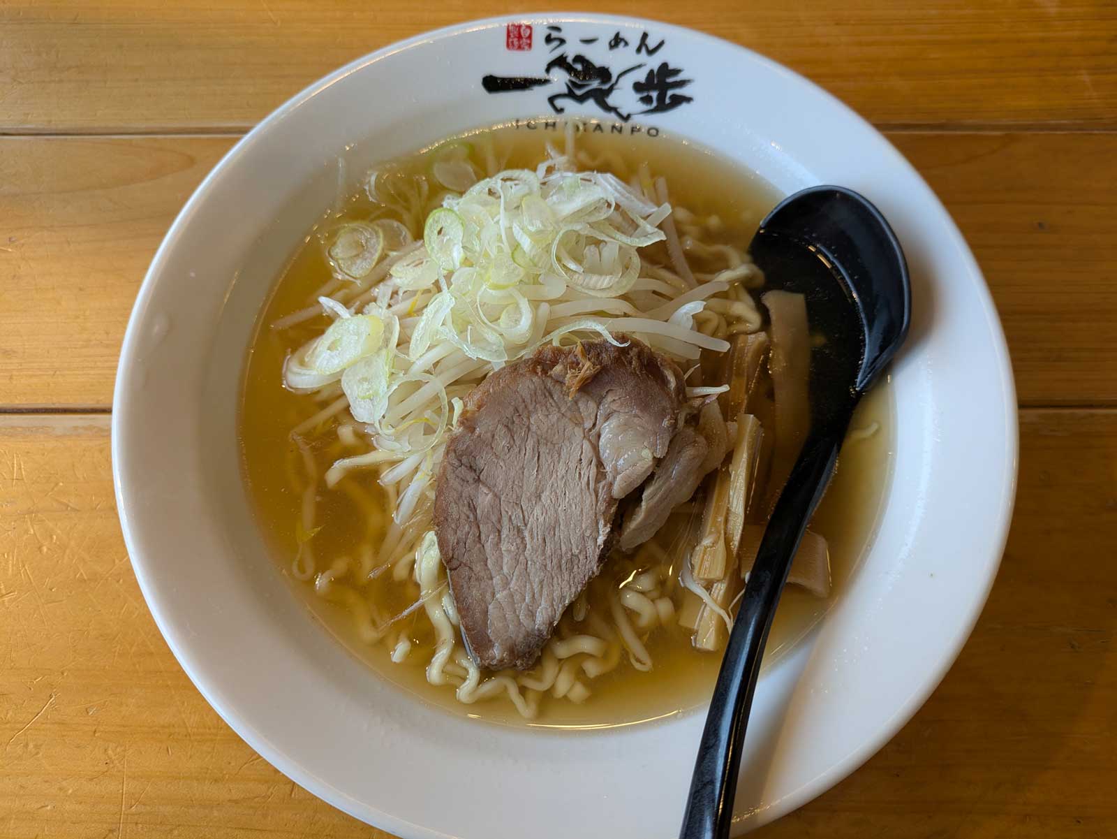鶏ガラしょうゆラーメン