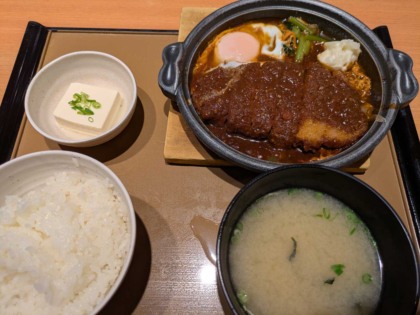 味噌かつ煮定食